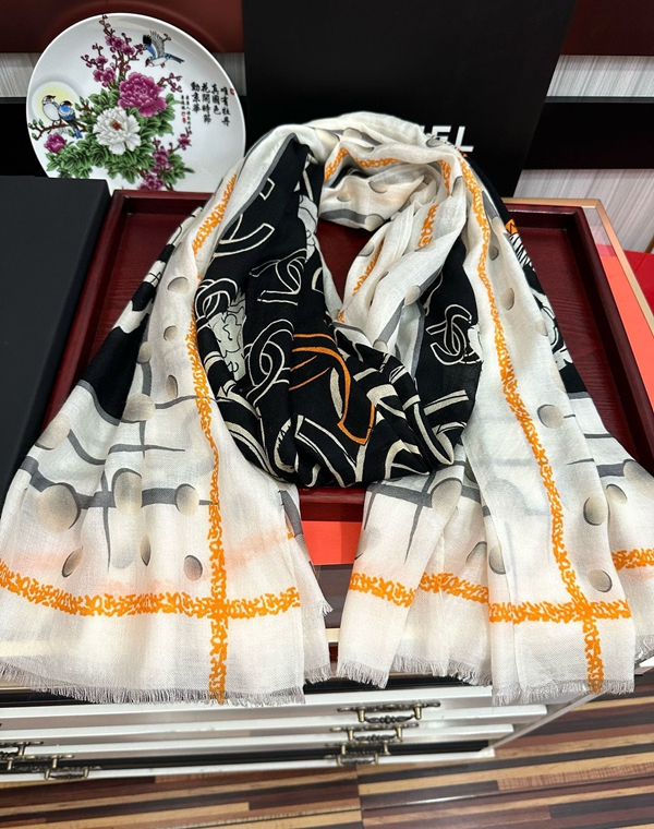 ブランドマフラー側面デザイン